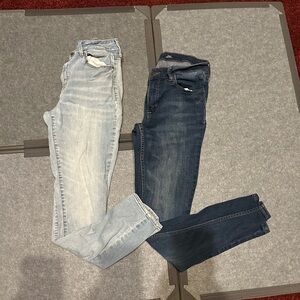 Old Navy Women's Skinny Jeans - Light Blue and Dark Blue